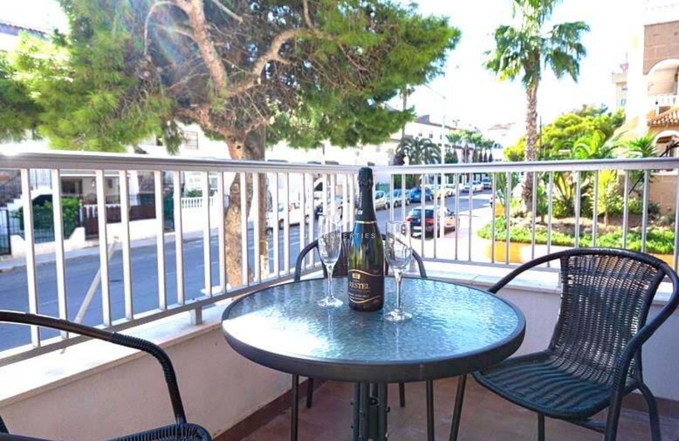 Z drugiej ręki - Mieszkanie w bloku -
Punta Prima - Costa Blanca