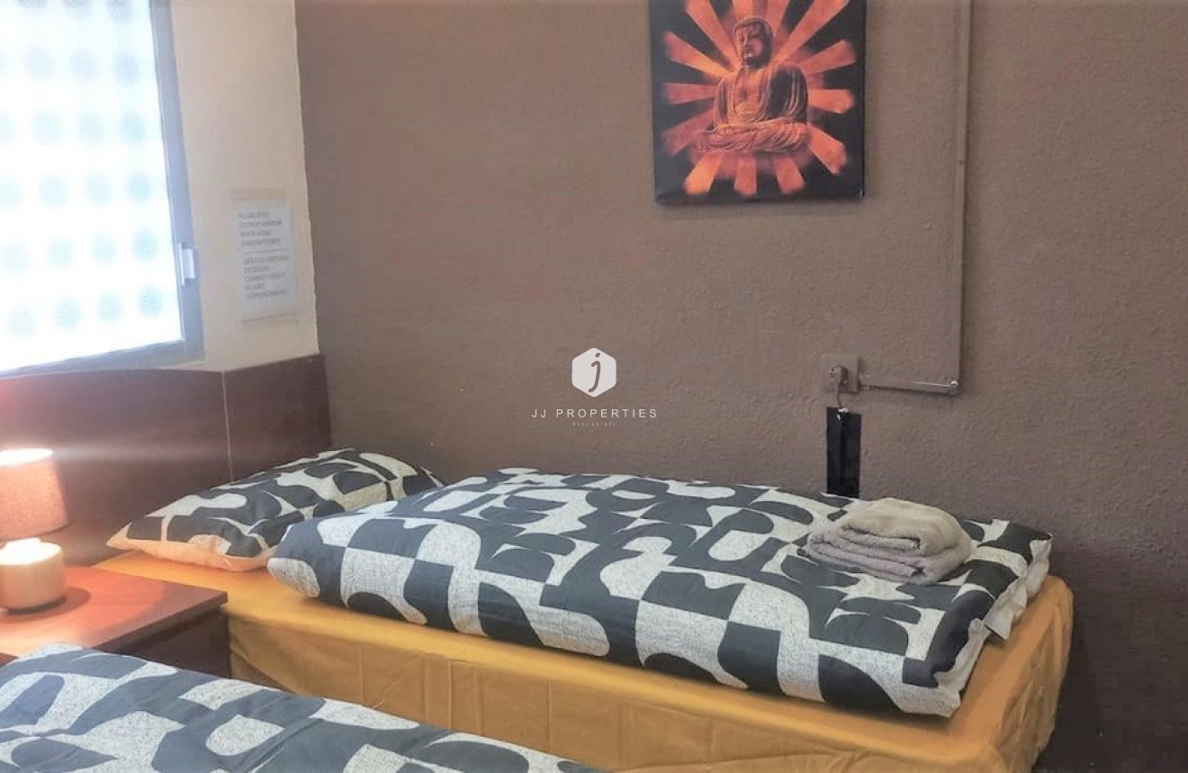 Z drugiej ręki - Mieszkanie w bloku -
Punta Prima - Costa Blanca