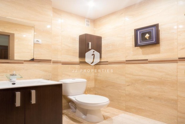 Z drugiej ręki - Mieszkanie w bloku -
Punta Prima - Costa Blanca