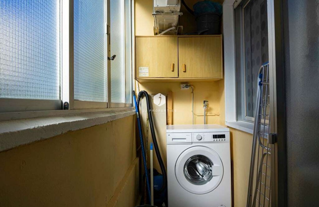 Z drugiej ręki - Mieszkanie w bloku -
Punta Prima - Costa Blanca