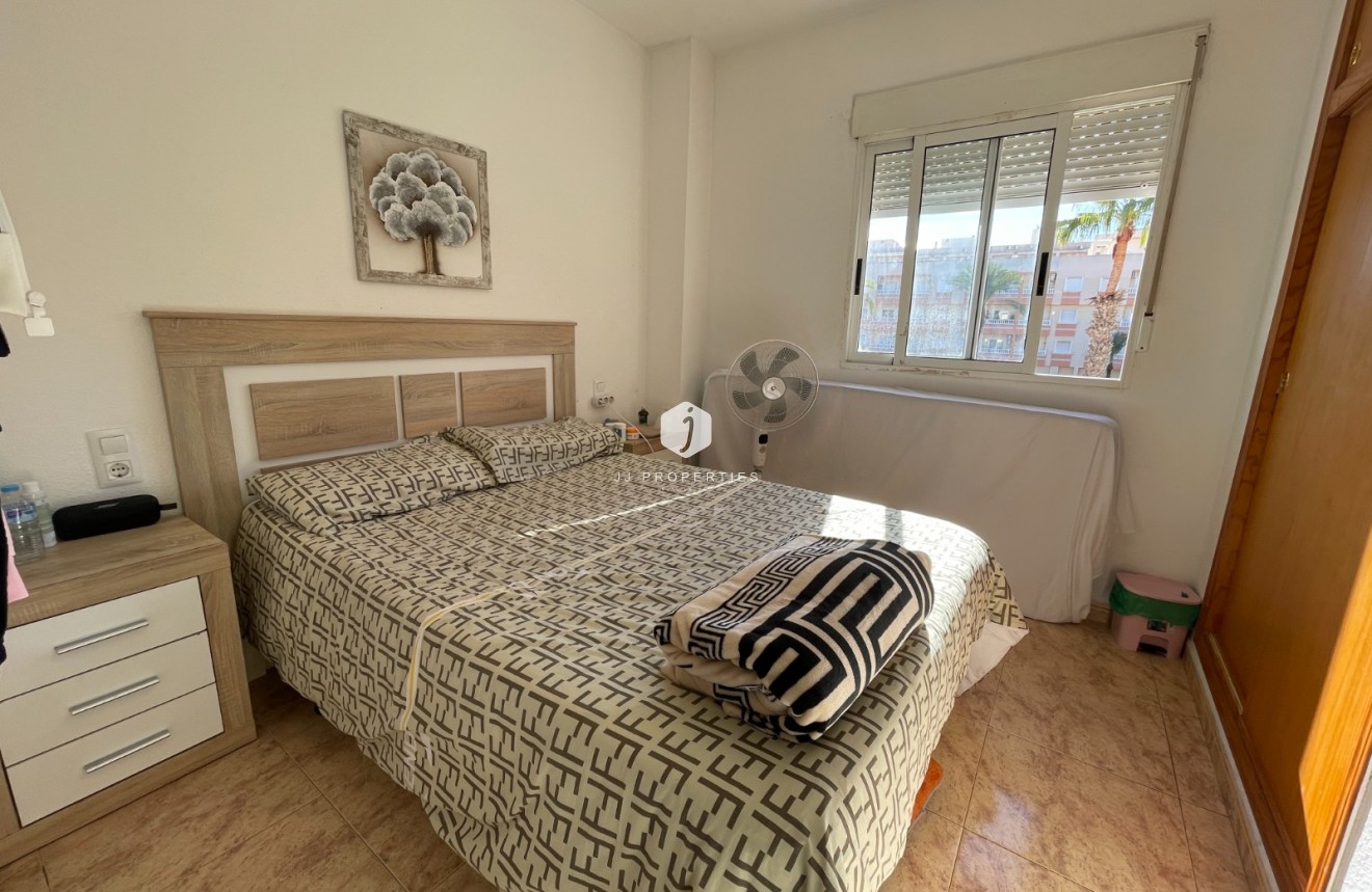 Z drugiej ręki - Mieszkanie w bloku -
Torrevieja - Costa Blanca