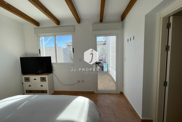 Z drugiej ręki - Szalet -
Algorfa - Inland