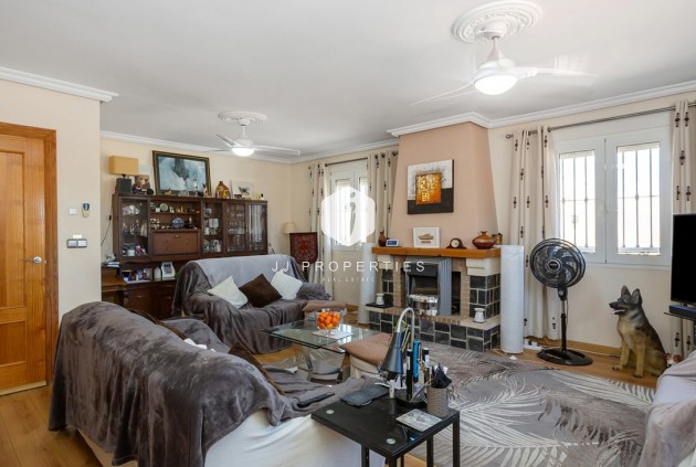 Z drugiej ręki - Villa -
Torrevieja - Los Balcones