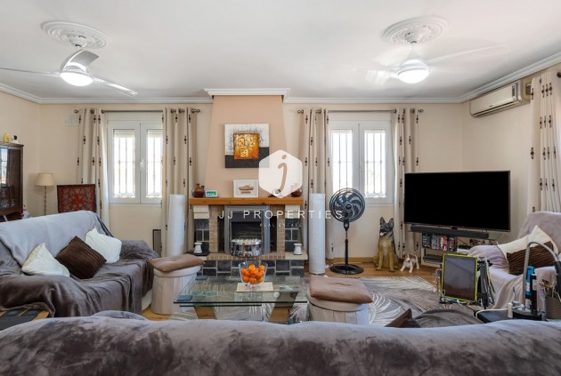 Z drugiej ręki - Villa -
Torrevieja - Los Balcones