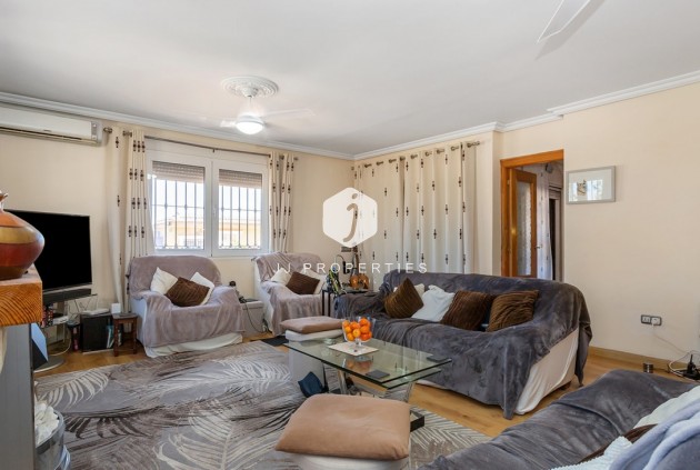 Z drugiej ręki - Villa -
Torrevieja - Los Balcones