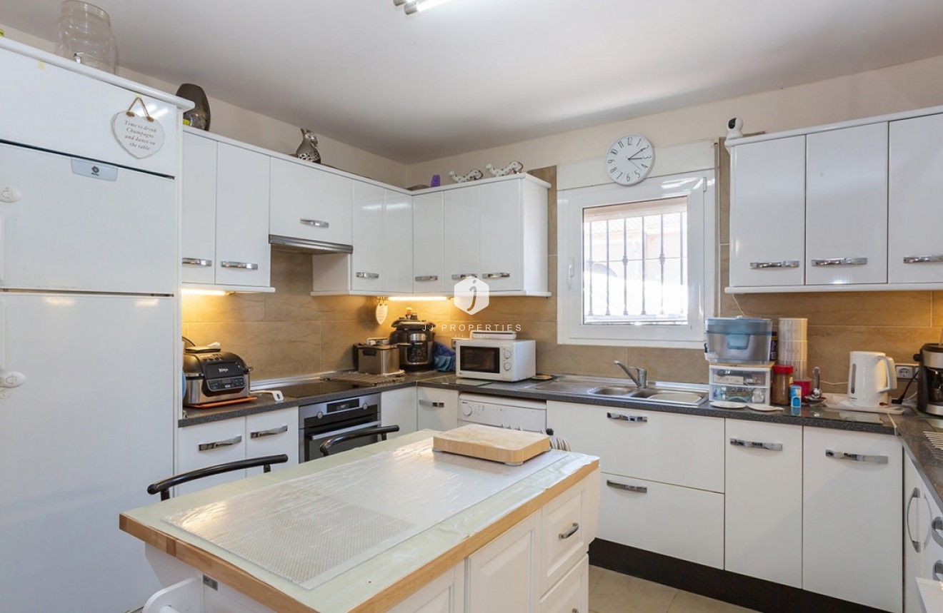 Z drugiej ręki - Villa -
Torrevieja - Los Balcones