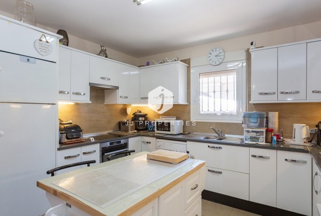 Z drugiej ręki - Villa -
Torrevieja - Los Balcones