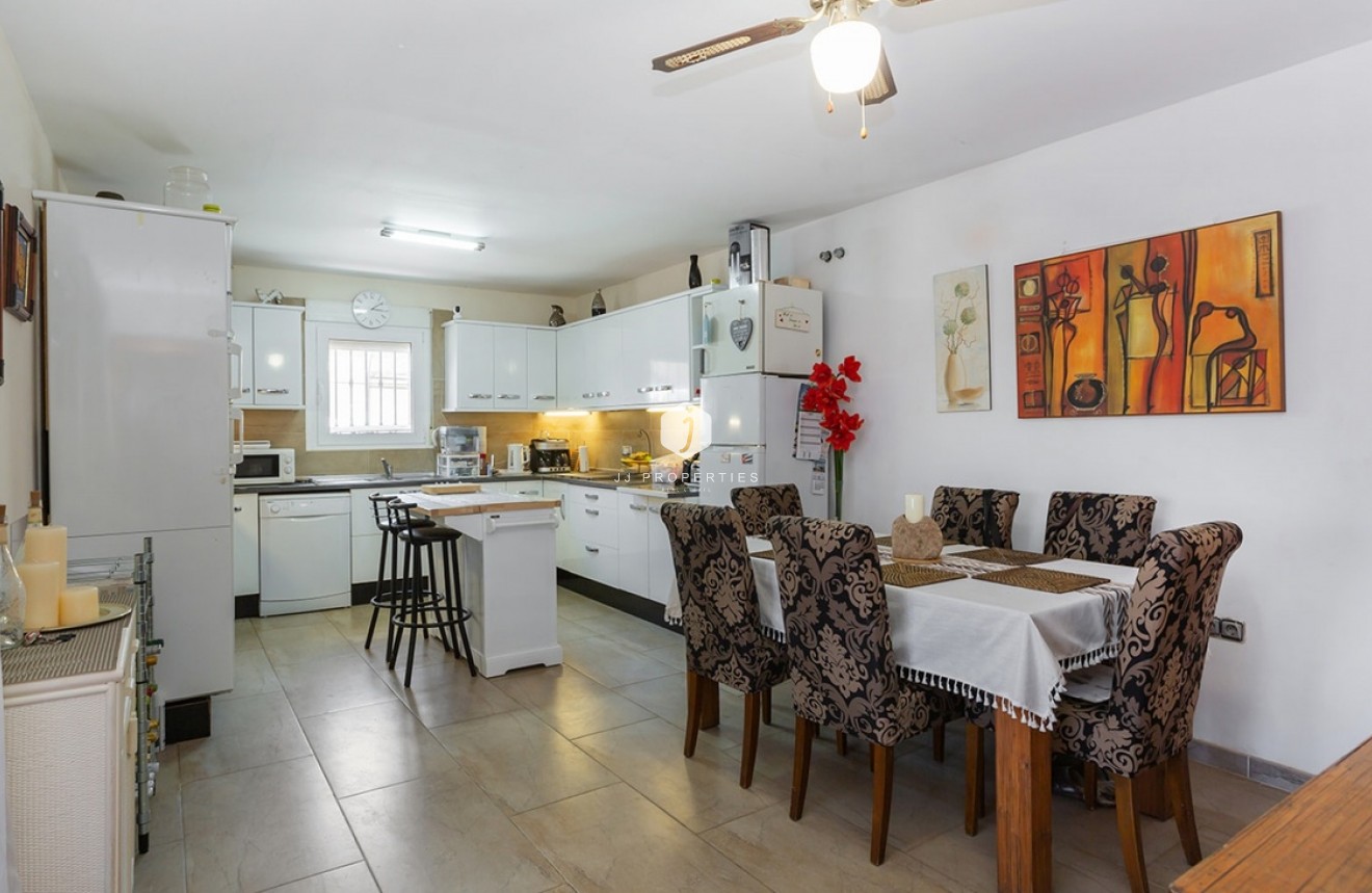 Z drugiej ręki - Villa -
Torrevieja - Los Balcones