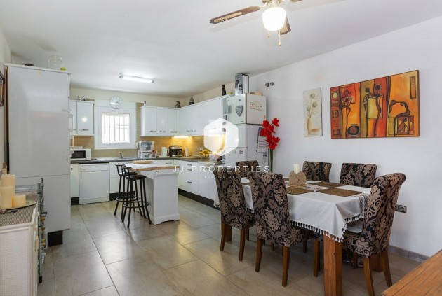 Z drugiej ręki - Villa -
Torrevieja - Los Balcones