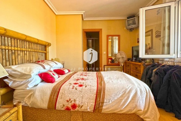 Z drugiej ręki - Villa -
Torrevieja - Los Balcones