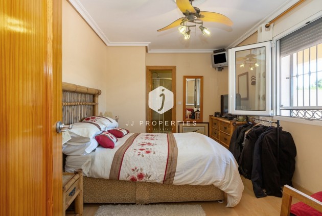 Z drugiej ręki - Villa -
Torrevieja - Los Balcones