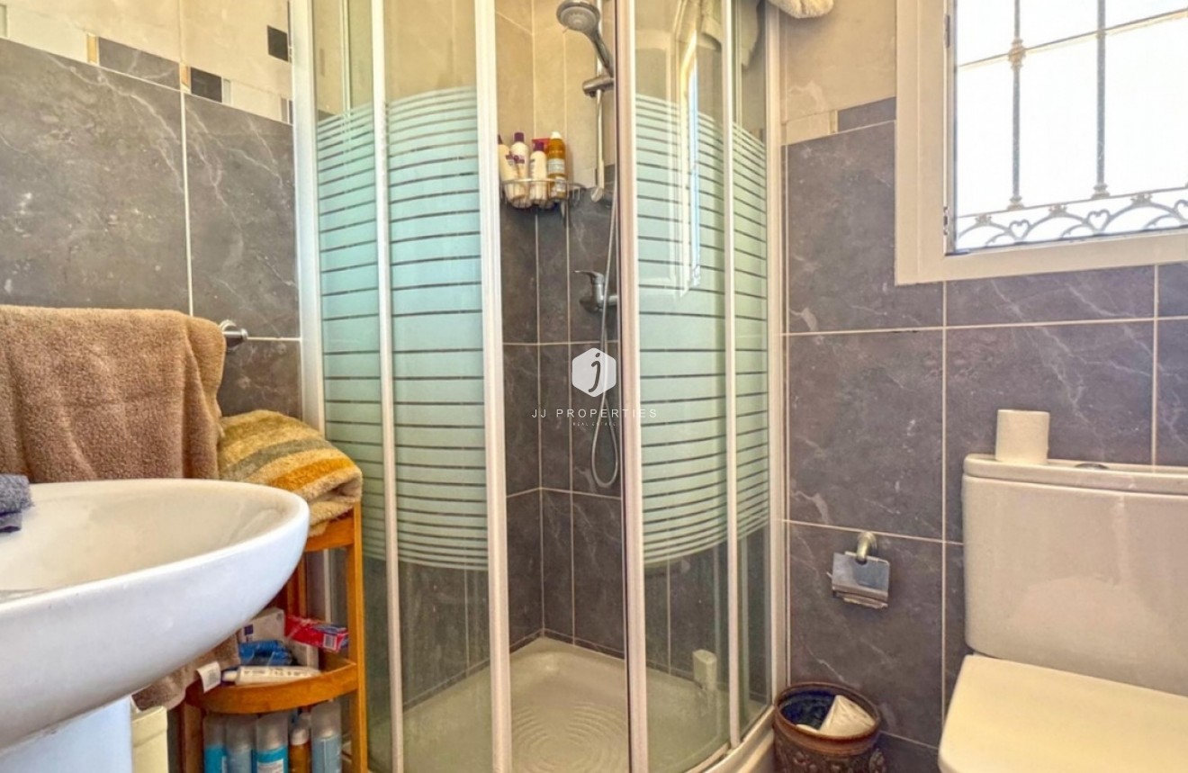 Z drugiej ręki - Villa -
Torrevieja - Los Balcones