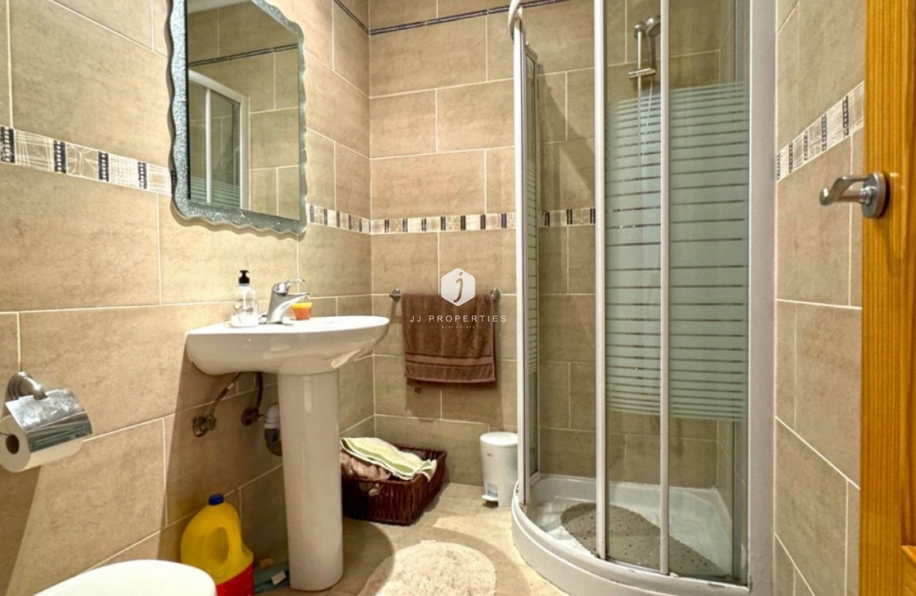 Z drugiej ręki - Villa -
Torrevieja - Los Balcones