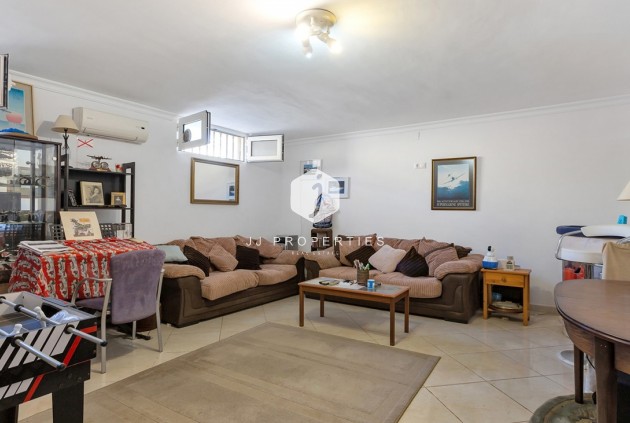 Z drugiej ręki - Villa -
Torrevieja - Los Balcones