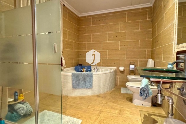 Z drugiej ręki - Villa -
Torrevieja - Los Balcones