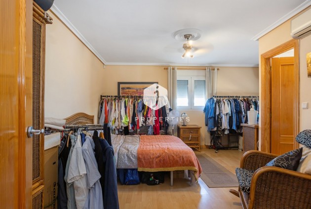 Z drugiej ręki - Villa -
Torrevieja - Los Balcones