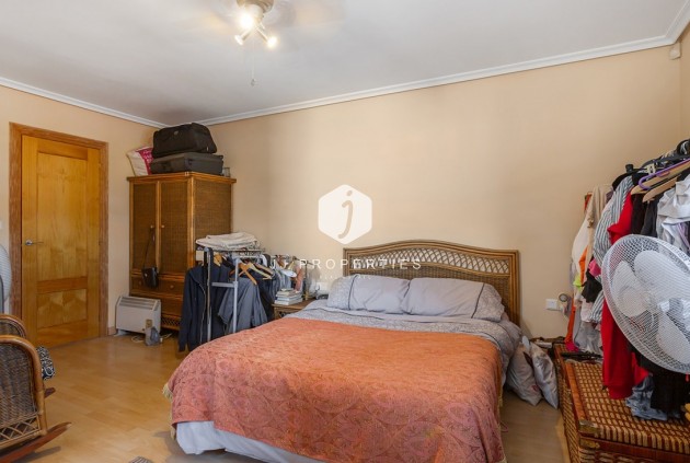 Z drugiej ręki - Villa -
Torrevieja - Los Balcones