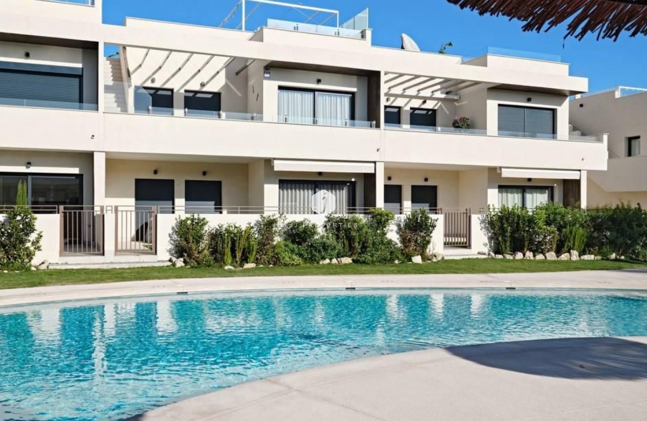 Z drugiej ręki - Mieszkanie w bloku -
Torrevieja - Costa Blanca