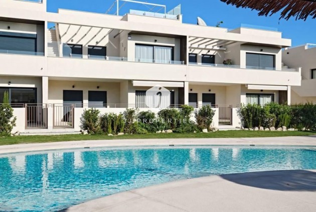 Z drugiej ręki - Mieszkanie w bloku -
Torrevieja - Costa Blanca