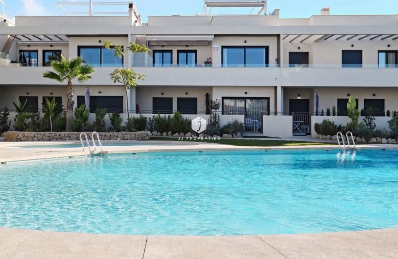 Z drugiej ręki - Mieszkanie w bloku -
Torrevieja - Costa Blanca