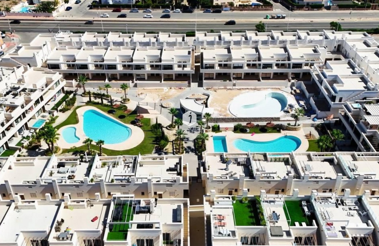 Z drugiej ręki - Mieszkanie w bloku -
Torrevieja - Costa Blanca