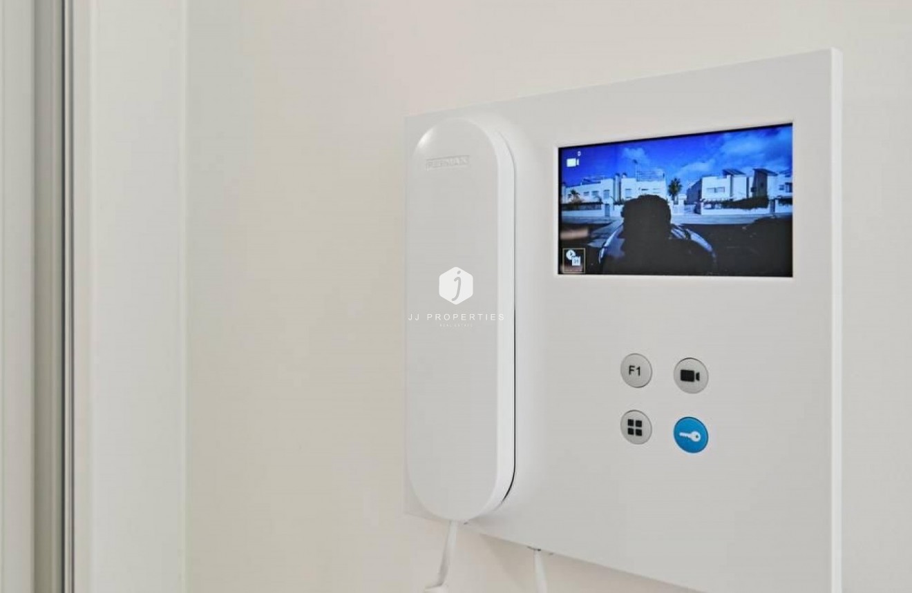 Z drugiej ręki - Mieszkanie w bloku -
Torrevieja - Costa Blanca