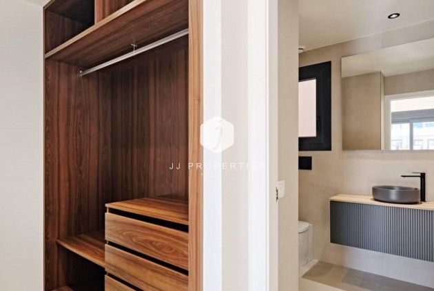 Z drugiej ręki - Mieszkanie w bloku -
Torrevieja - Costa Blanca