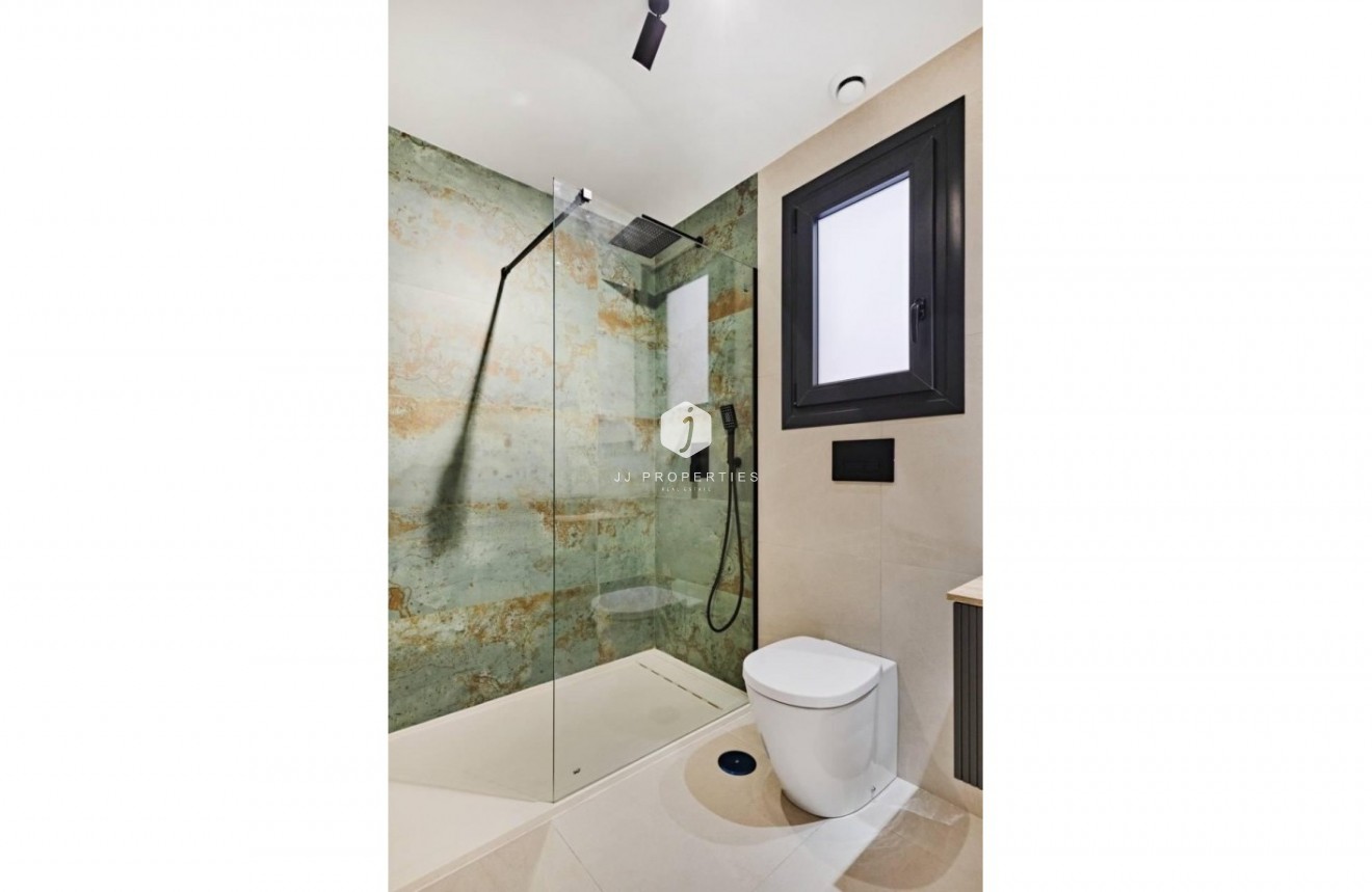 Z drugiej ręki - Mieszkanie w bloku -
Torrevieja - Costa Blanca