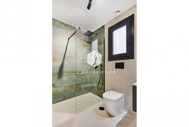 Z drugiej ręki - Mieszkanie w bloku -
Torrevieja - Costa Blanca