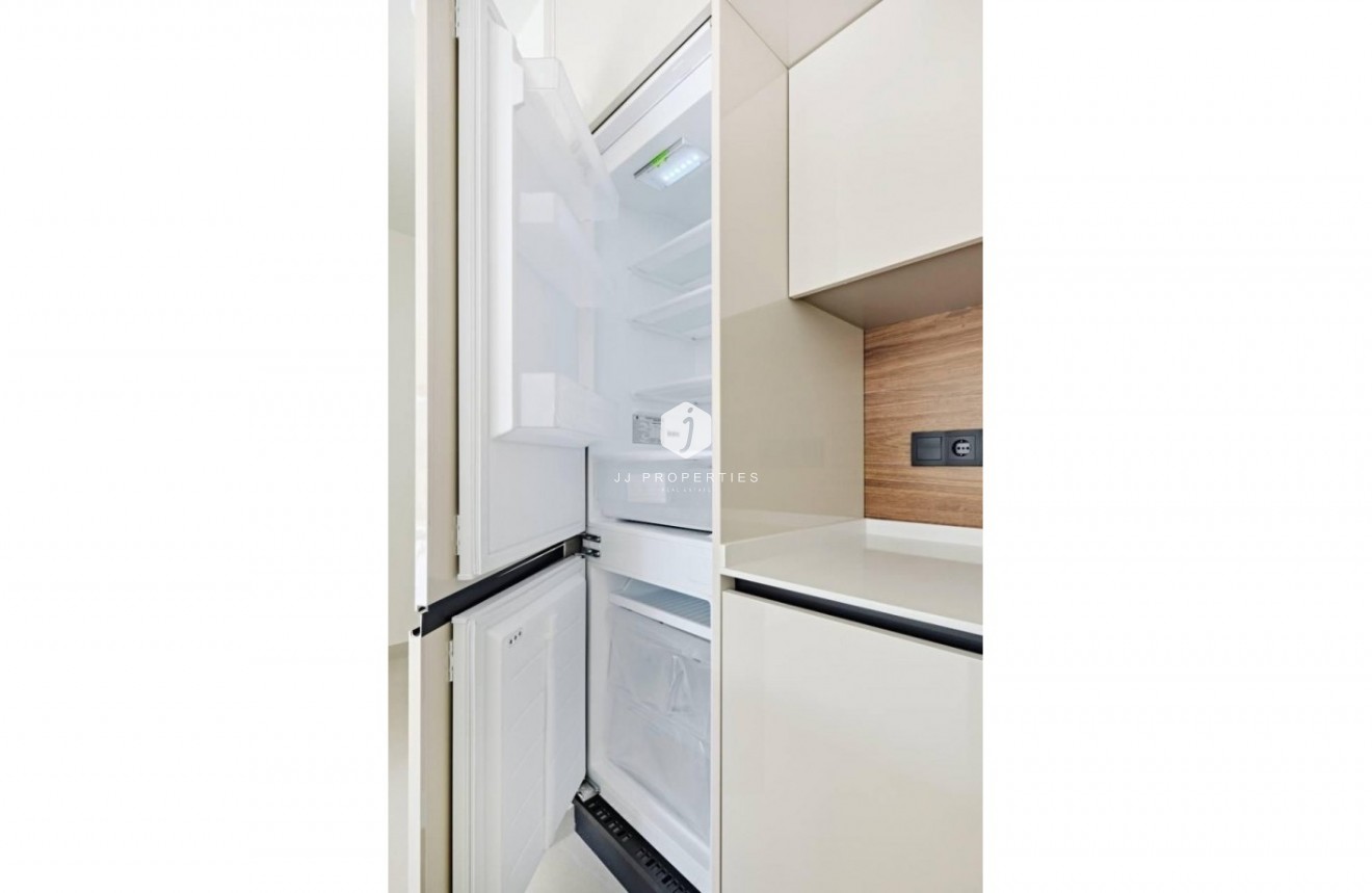 Z drugiej ręki - Mieszkanie w bloku -
Torrevieja - Costa Blanca