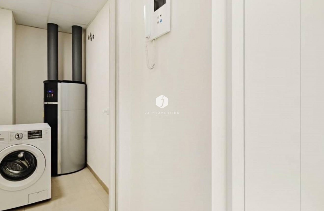 Z drugiej ręki - Mieszkanie w bloku -
Torrevieja - Costa Blanca