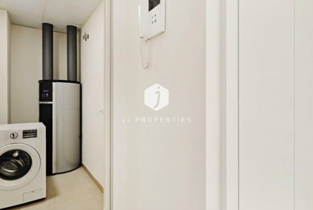 Z drugiej ręki - Mieszkanie w bloku -
Torrevieja - Costa Blanca