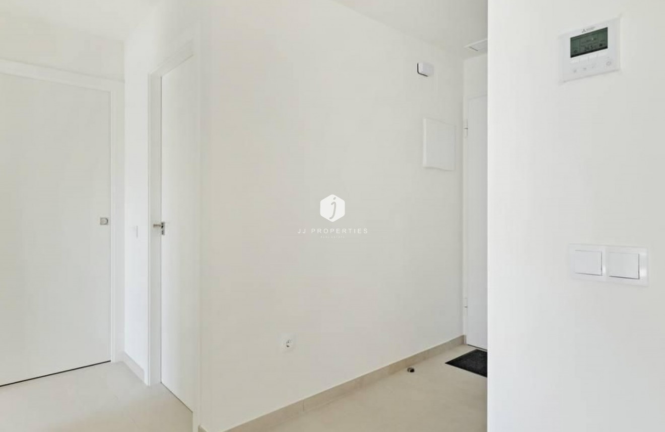 Z drugiej ręki - Mieszkanie w bloku -
Torrevieja - Costa Blanca