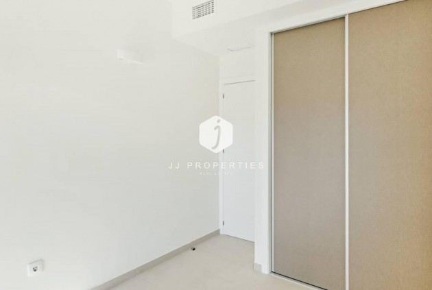 Z drugiej ręki - Mieszkanie w bloku -
Torrevieja - Costa Blanca