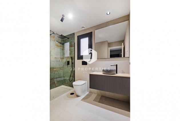 Z drugiej ręki - Mieszkanie w bloku -
Torrevieja - Costa Blanca