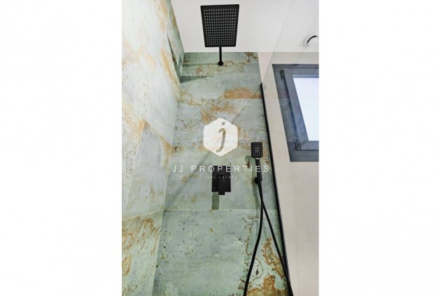 Z drugiej ręki - Mieszkanie w bloku -
Torrevieja - Costa Blanca