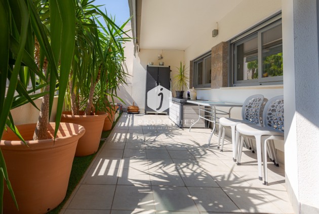 Z drugiej ręki - Mieszkanie w bloku -
Torrevieja - Costa Blanca