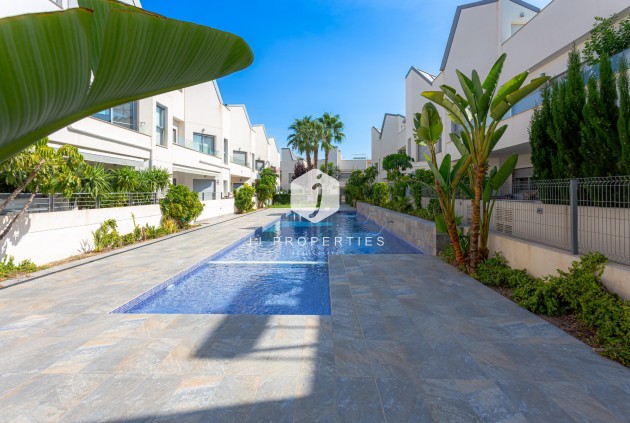 Z drugiej ręki - Mieszkanie w bloku -
Torrevieja - Costa Blanca