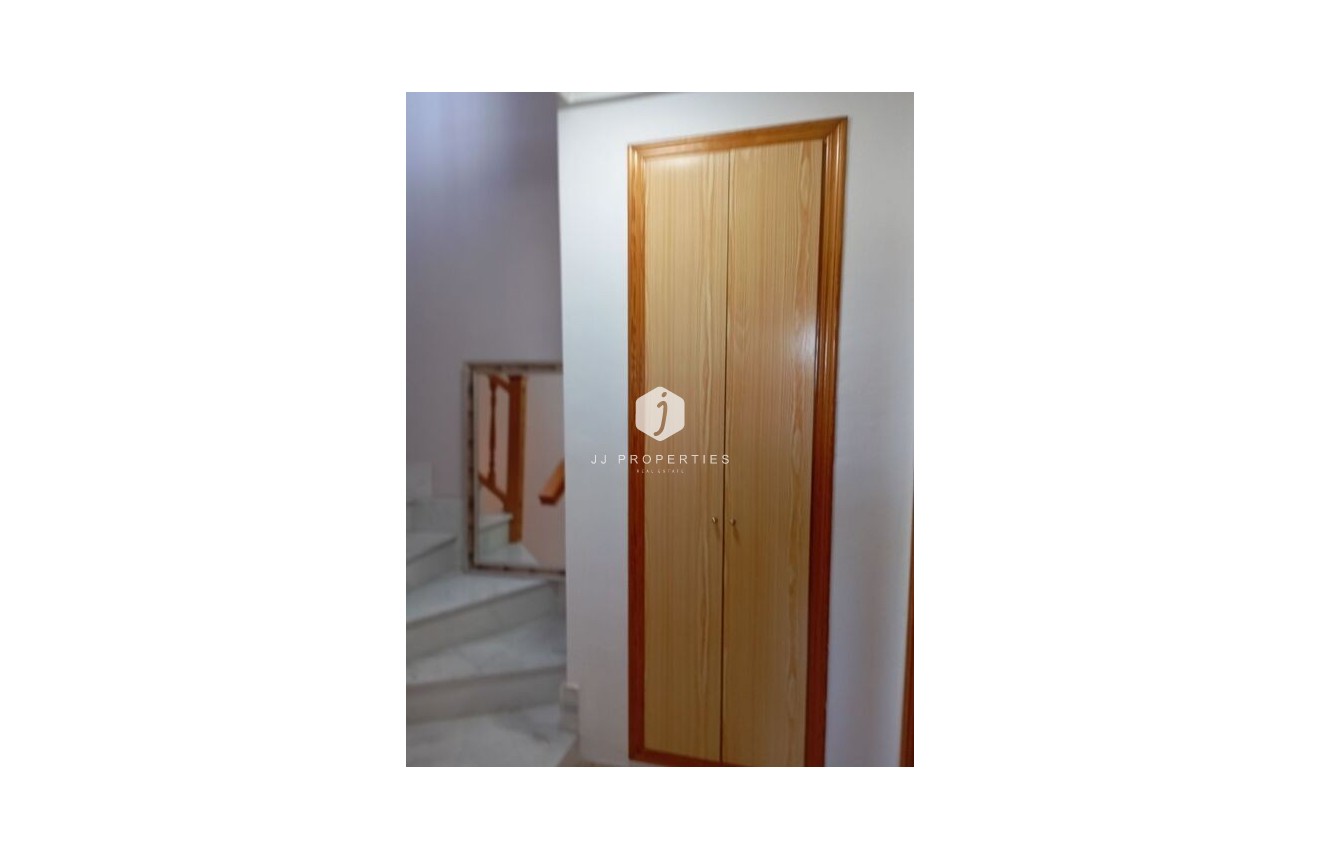 Z drugiej ręki - Dupleks -
Daya Vieja - Costa Blanca