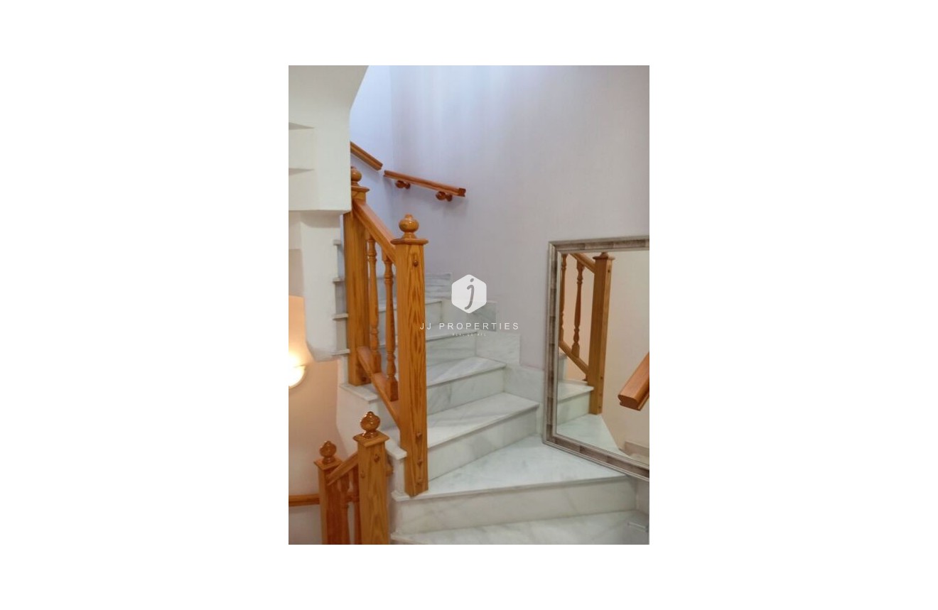 Z drugiej ręki - Dupleks -
Daya Vieja - Costa Blanca