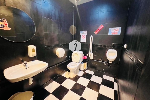 Z drugiej ręki - Reklama w telewizji -
Torrevieja - Playa del cura