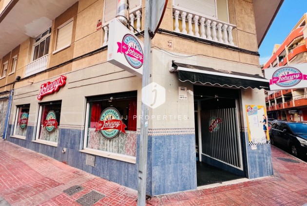 Z drugiej ręki - Reklama w telewizji -
Torrevieja - Playa del cura