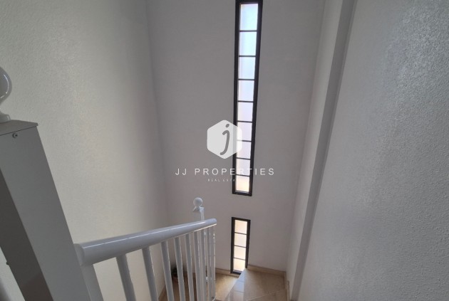 Z drugiej ręki - Dupleks -
Torrevieja - Costa Blanca