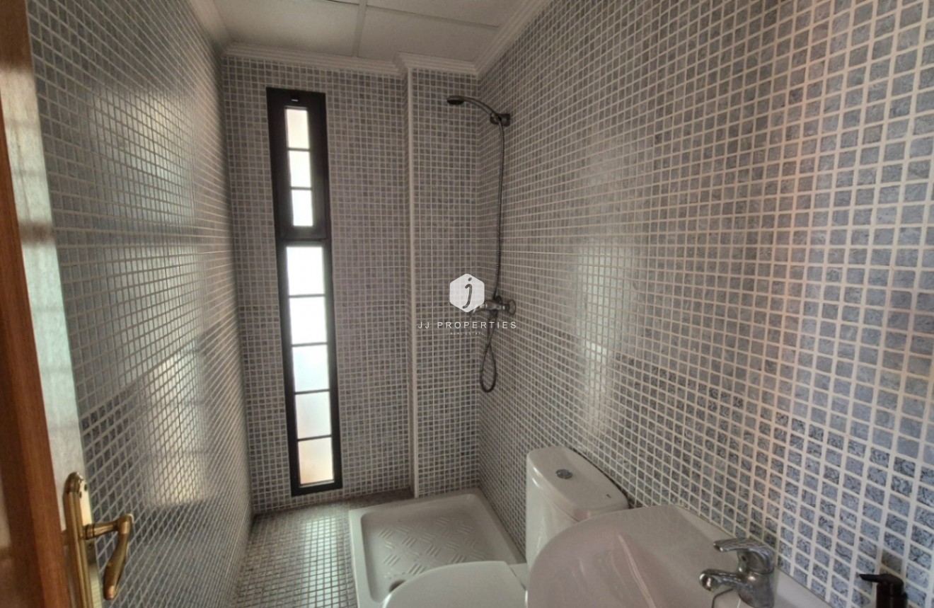 Z drugiej ręki - Dupleks -
Torrevieja - Costa Blanca