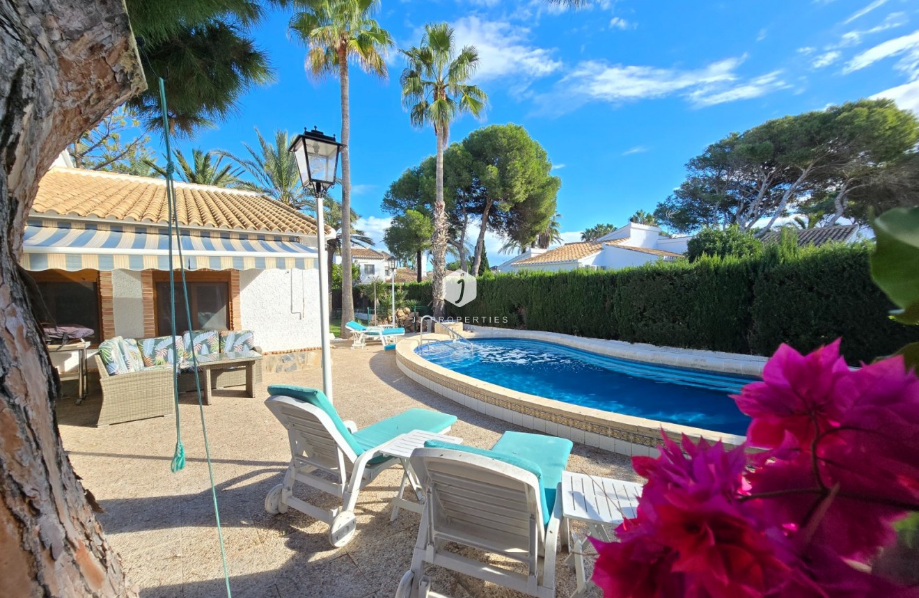 Z drugiej ręki - Villa -
Orihuela Costa - Costa Blanca