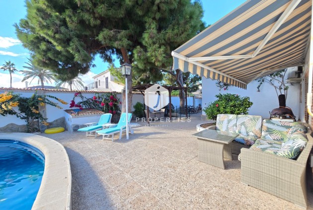 Z drugiej ręki - Villa -
Orihuela Costa - Costa Blanca