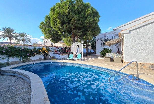 Z drugiej ręki - Villa -
Orihuela Costa - Costa Blanca