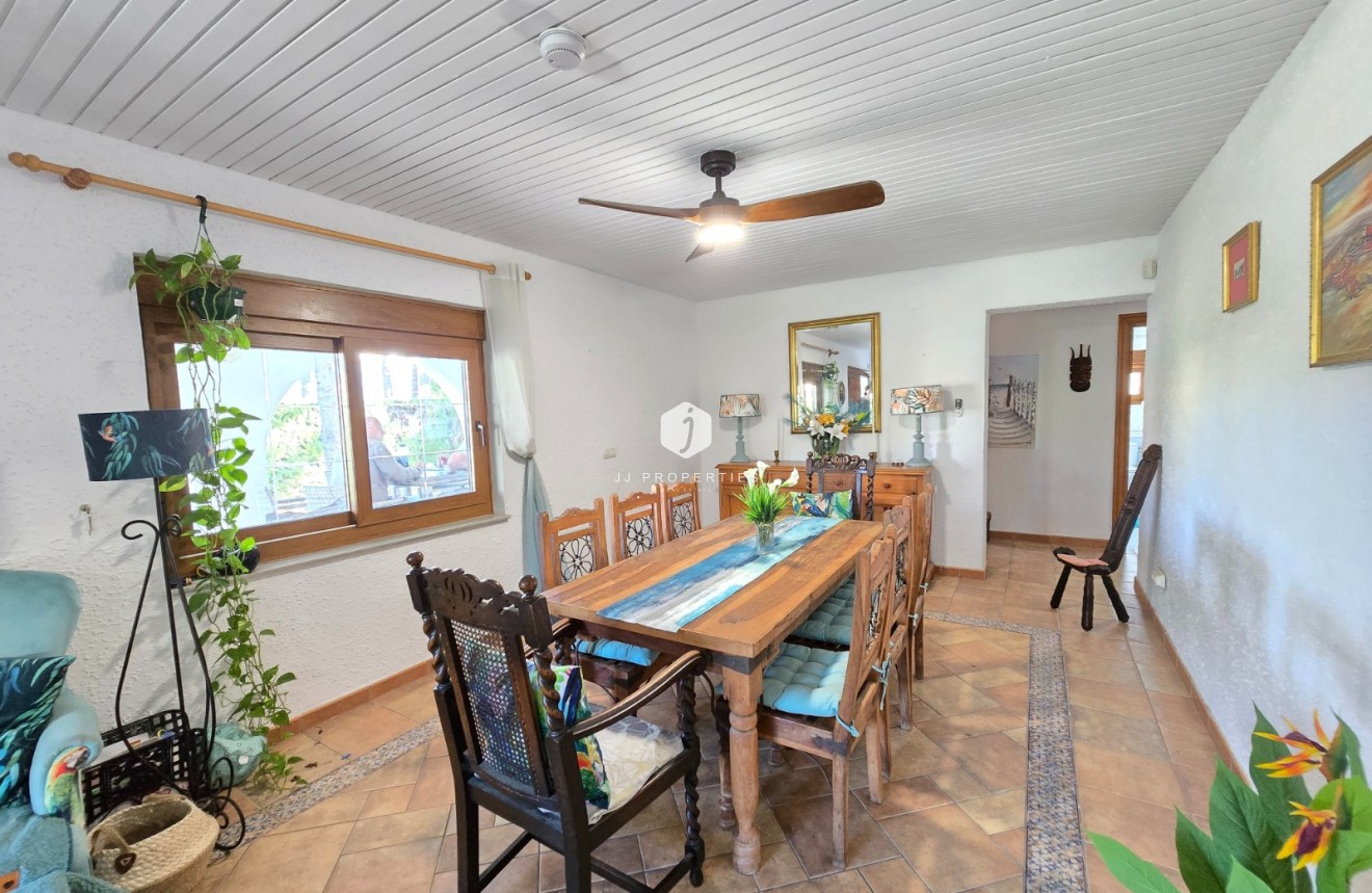 Z drugiej ręki - Villa -
Orihuela Costa - Costa Blanca