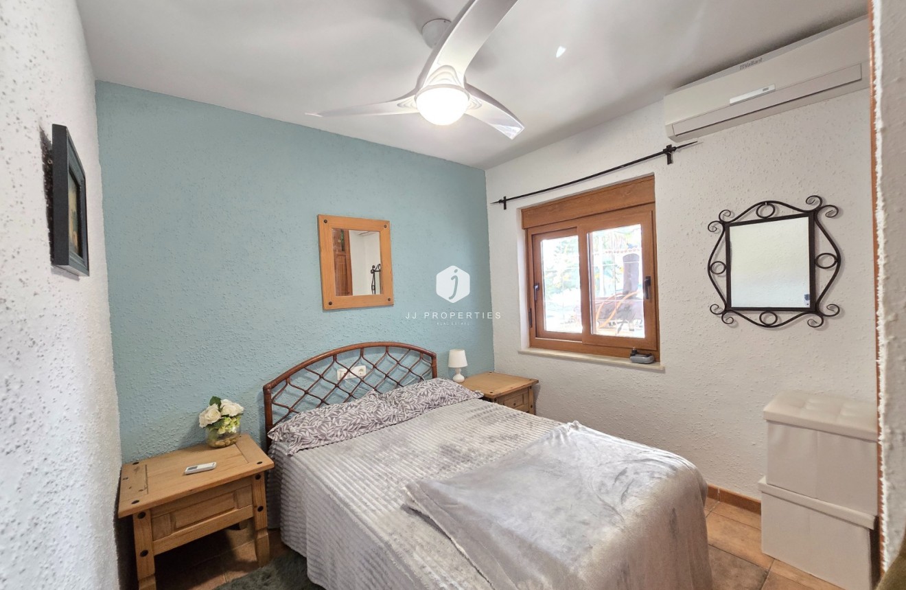 Z drugiej ręki - Villa -
Orihuela Costa - Costa Blanca