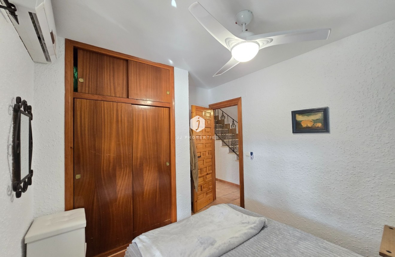 Z drugiej ręki - Villa -
Orihuela Costa - Costa Blanca